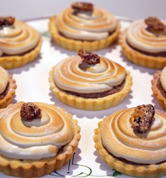 Pecan-schuimtaartjes