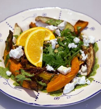 Geroosterde pompoen en zoete aardappel met feta