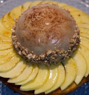 Appelboltaart met kaneelmousse