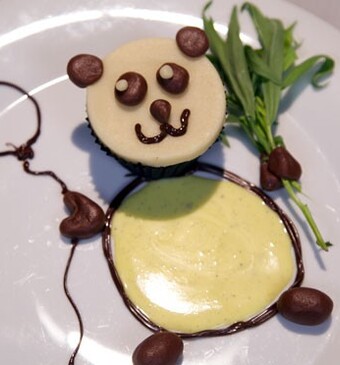 Pandaberencakejes met vanillesaus