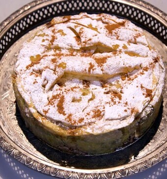 Bastilla van duif met oranjebloesem-honingsiroop