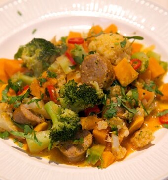 Bloemkoolcurry met saucijsjes