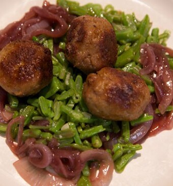 Gebakken snijbonen met uienhachee