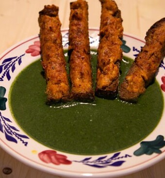 Gorgonzola-spinaziesoep met hartige soldaatjes