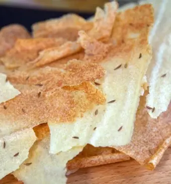 Witte koolchips