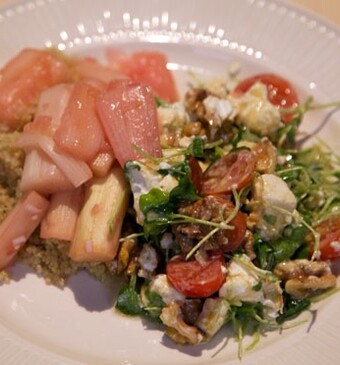 Rabarber uit de oven met quinoa
