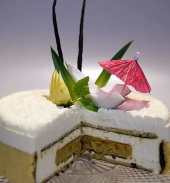 Pina colada taart