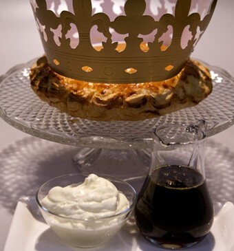 Galette des rois met amandelroom (koningstaart van amandelen en rum)
