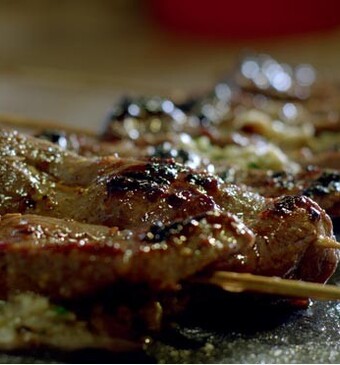 Geroosterde auberginepuree met gemarineerd teriyakivlees