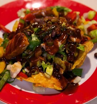 Nacho’s met gegrilde kip en barbecuesaus