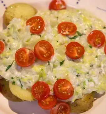 Spitskool in geitenkaas-bechamelsaus