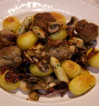 Gebakken asperges met olijven-gehaktballetjes