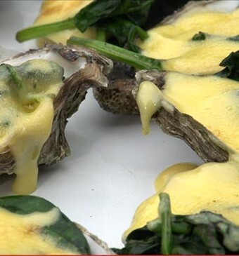 Oesters met spinazie en Hollandaisesaus (Rockefeller)