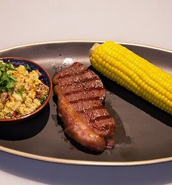 Picanha met farofa uit Brazilië (BBQ gerecht)