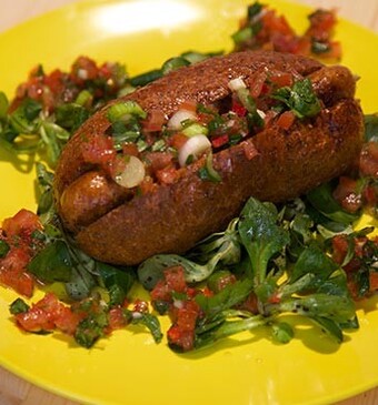 Pittige merguezdogs met salsa