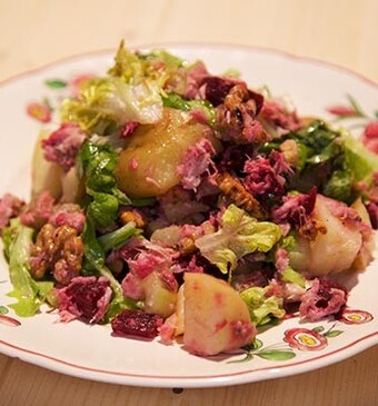Zomerse salade met makreel en bietjes