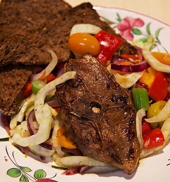 Provençaalse lamskoteletten met warme salade