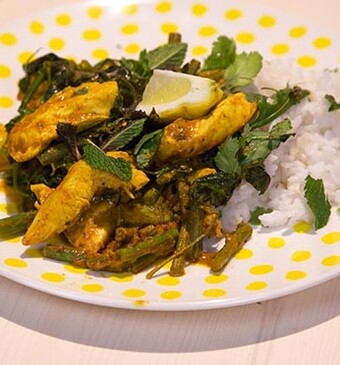 Kipcurry met kokosrijst