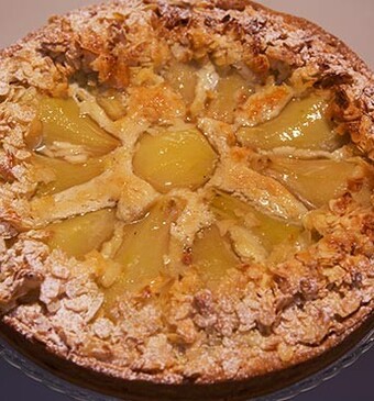 Platte peren-amandeltaart
