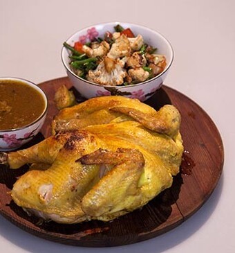 Indonesische ayam pangang (Indonesisch geroosterde kip)