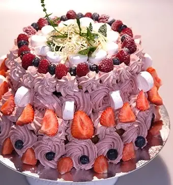 Luca’s Over de top roodfruittaart