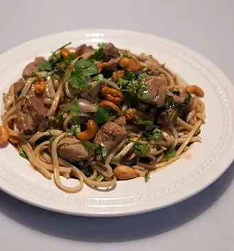 Wokken zonder mokken (wokschotel met spinazie en karbonades)