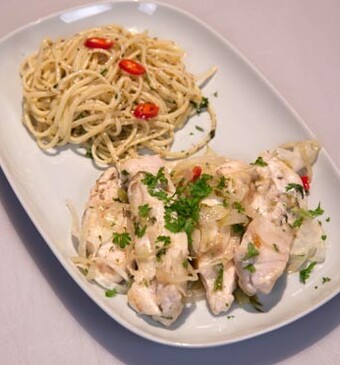 Pollo con finocchietti e spaghetti con erbe verdi (kip met venkel en spaghetti met groene kruiden)