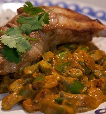 Indiase spekbonen met kip tandoori