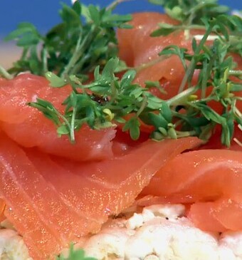 Rijstwafel met gerookte zalm