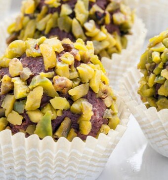 Pistache-dadelballetjes