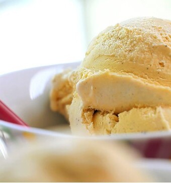 No churn very vanilla ice cream