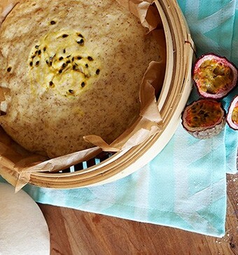 Tropisch ontbijtje: rijstbloemcake (cake uit een stoommandje)