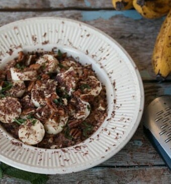 Havermout met chocolade, banaan en noten