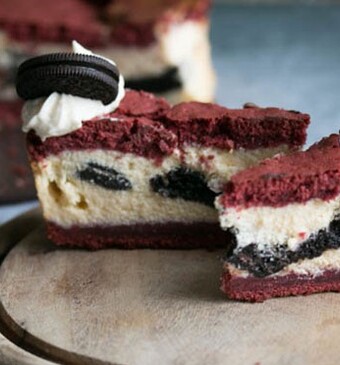 Red velvet Oreo cheesecake