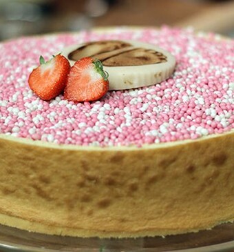 Geboortetaart met muisjes