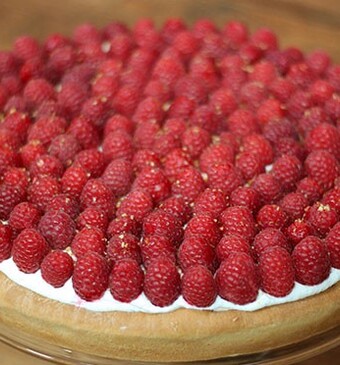 Frambozenvlaai met walnoten