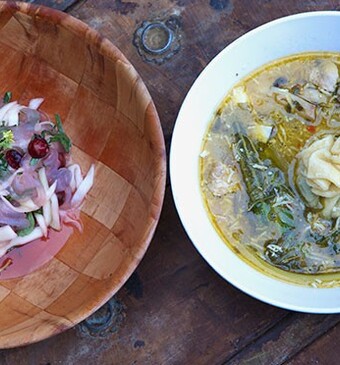 Zoete aardappel en wilde gember Tom Yum soep