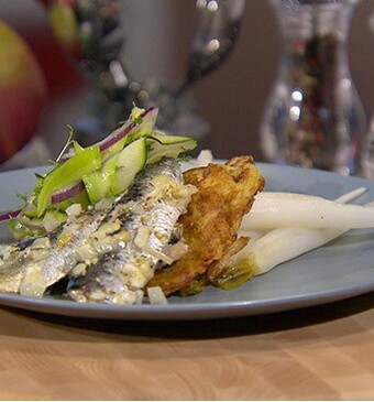 Zoetzure ijspegels met sardines