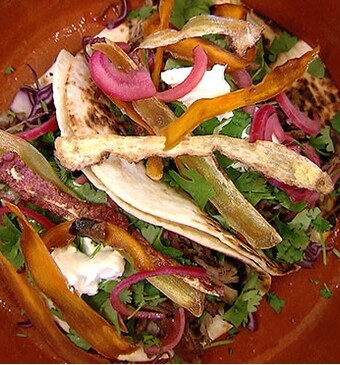 Spicy taco’s met geitenvlees en tomaten-sambalchutney