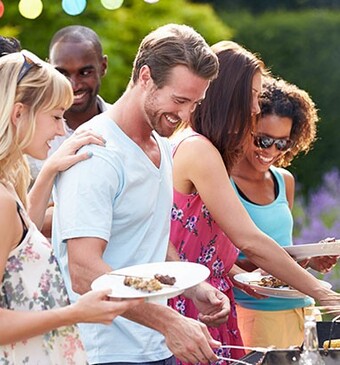 Deze dingen mogen niet ontbreken bij een geslaagde BBQ