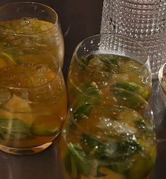 Perzik en lime mojito alcoholvrij