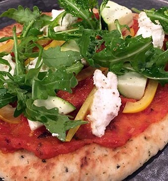 Pizza van naan met ricotta