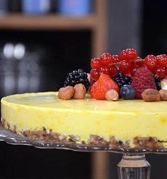 Saffraanyoghurttaart