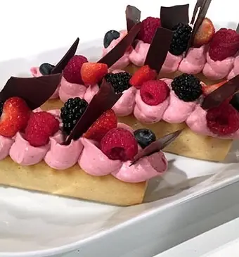 Citroencake met frambozenganache