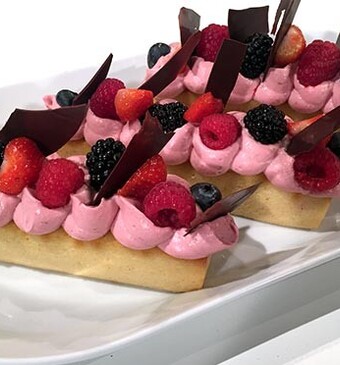 Citroencake met frambozenganache