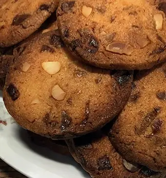 Witte chocolade-macadamiakoekjes