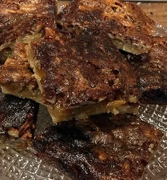 Canadase buttertart squares