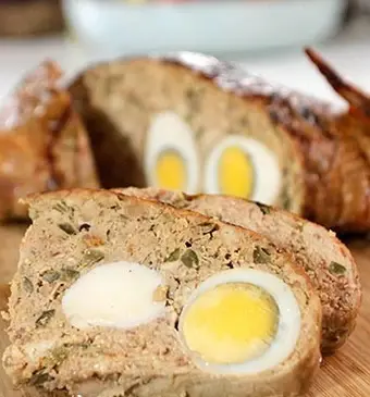 Oma Sonja's Ajam Kodok (gevulde kalkoen)