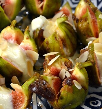 Gepocheerde vijgen (met vanille-rozenwaterroom)