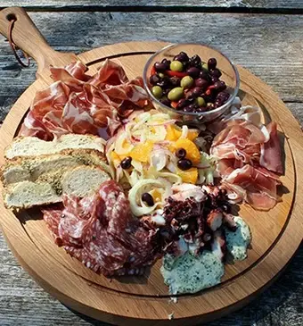 Antipasti met geroosterde octopus